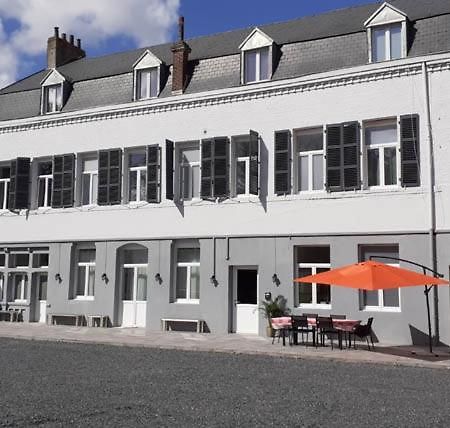 Les Suites Fenelon Le Cateau-Cambresis Exterior foto